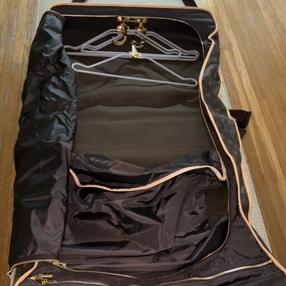 Louis Vuitton Monogram Portable 5 Cintres Travel Bag - Picture 9 of 11